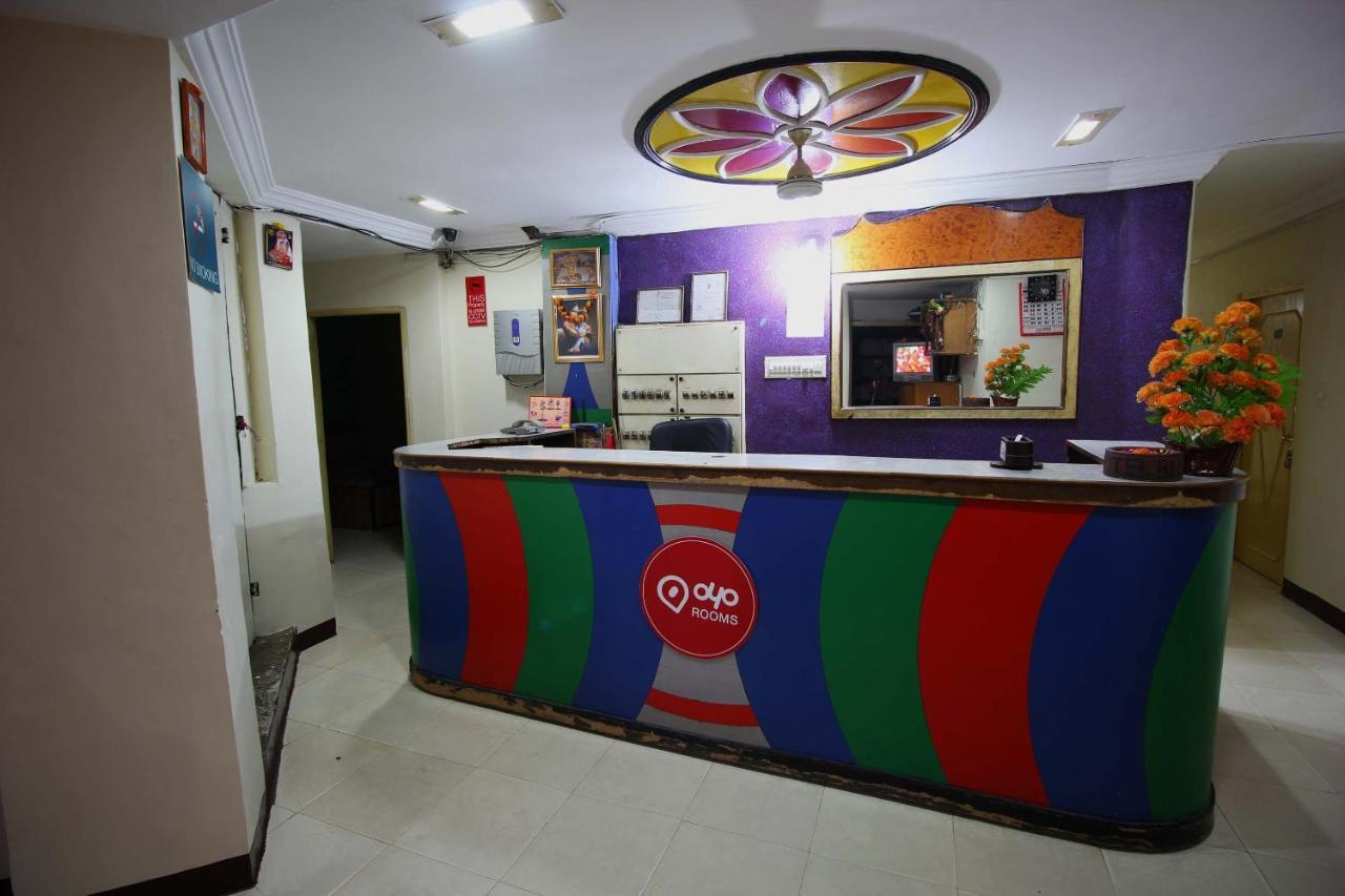 Oyo Hotel Blue Diamond Ahmedabad Exterior photo